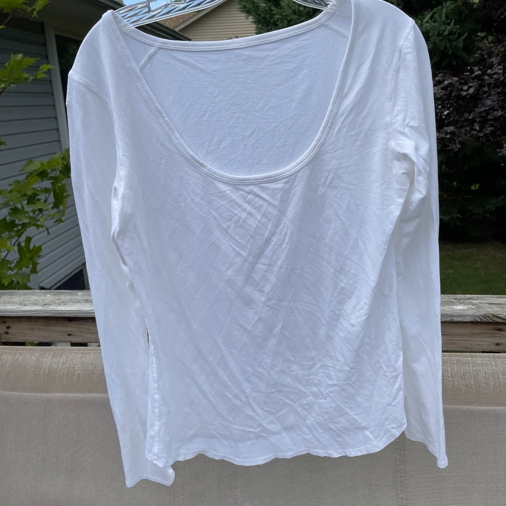 White LuLuLemon Long Sleeve